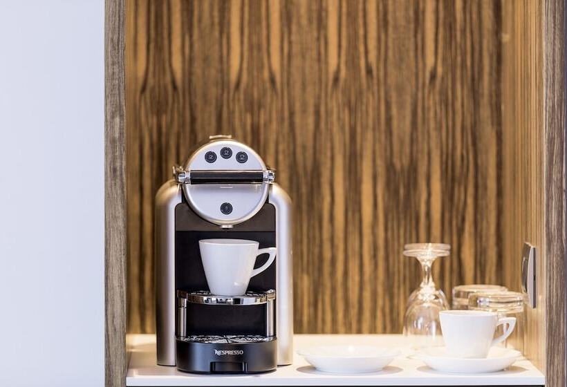 Номер Executive, Okura Amsterdam – The Leading Hotels Of The World