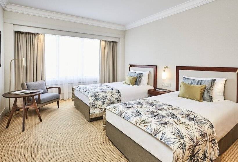 Номер Executive, Okura Amsterdam – The Leading Hotels Of The World