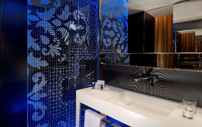 اتاق اجرایی با تخت بزرگ, Park Plaza Victoria Amsterdam