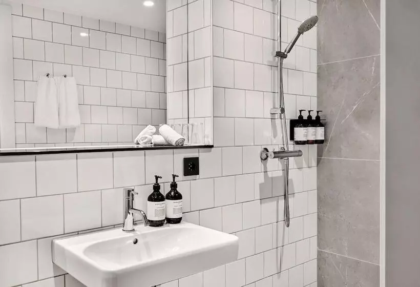 Standard Yhden Hengen Huone, Radisson Blu Caledonien Hotel, Kristiansand