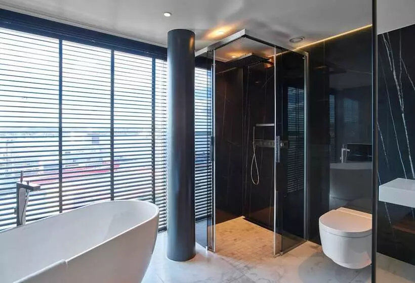 Sviitti Merinäkymä, Radisson Blu Caledonien Hotel, Kristiansand