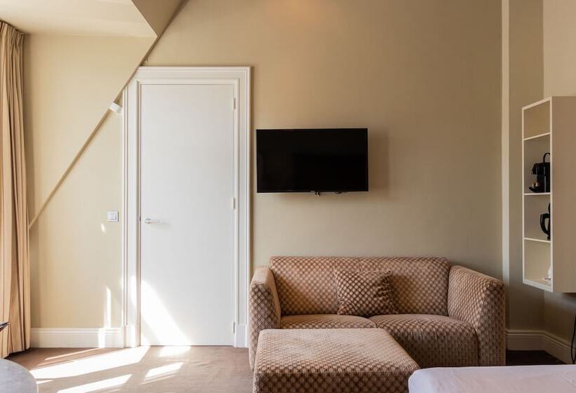 جناح جونيور, Roemer Amsterdam