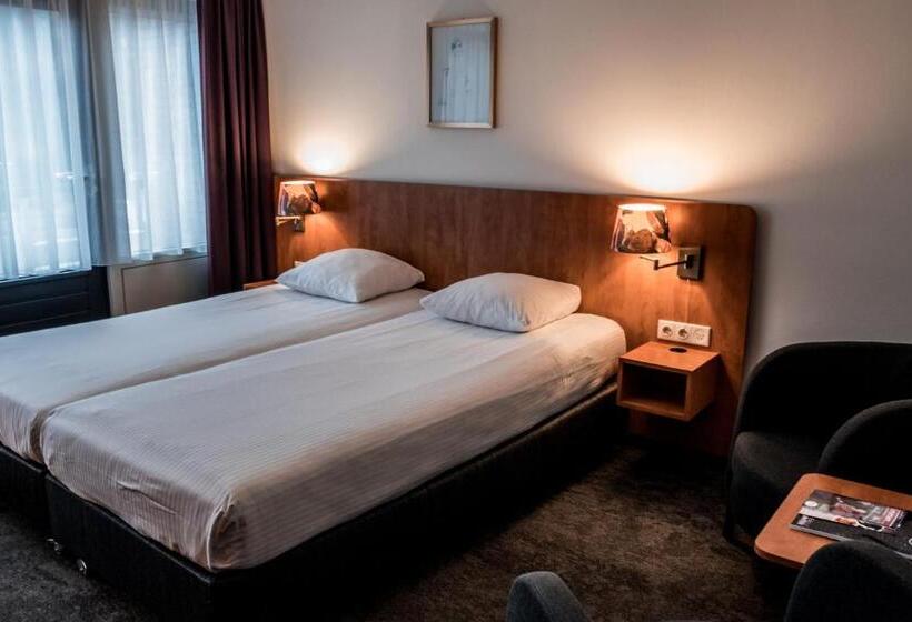 اتاق اکونومی, Ten Cate Emmen