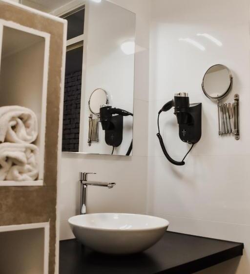 اتاق استاندارد, Ten Cate Emmen