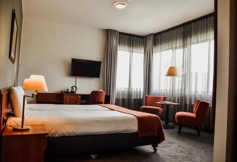 اتاق خانوادگی, Ten Cate Emmen