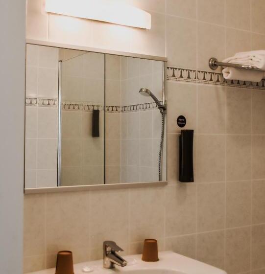 اتاق اجرایی, Ten Cate Emmen