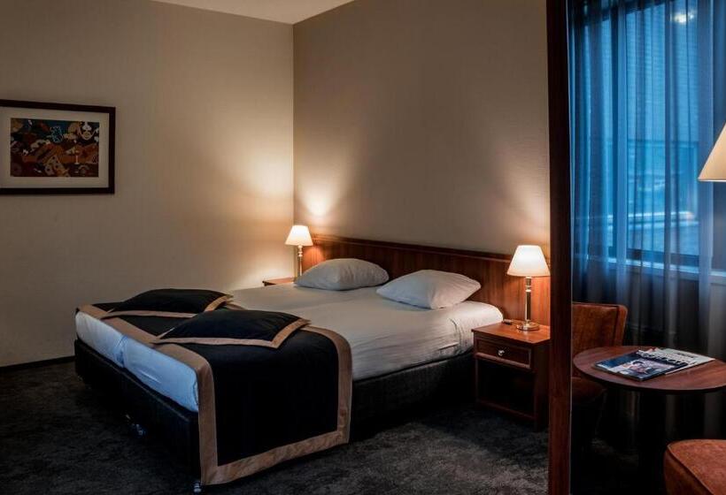 اتاق اجرایی, Ten Cate Emmen