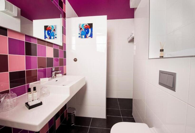 اتاق استاندارد, Ten Cate Emmen