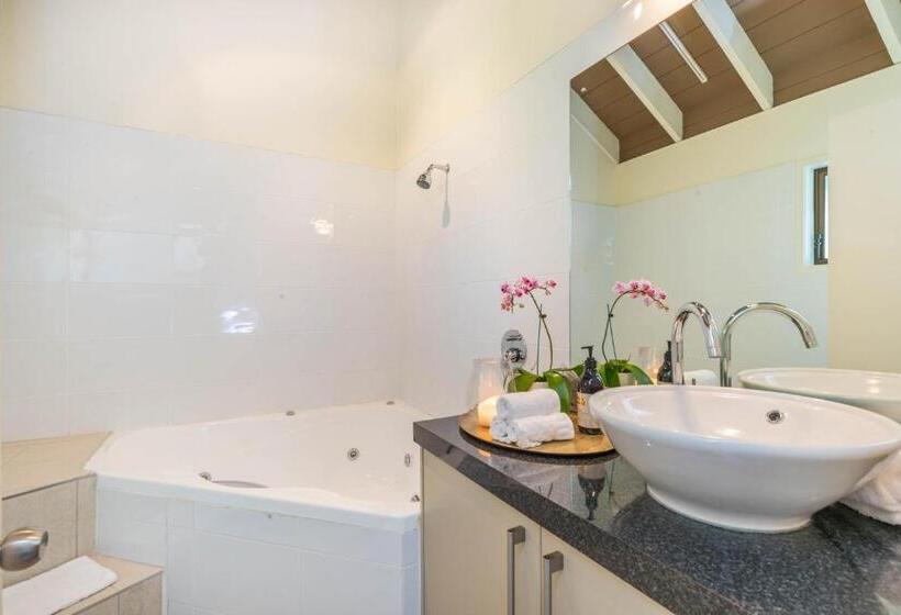 Standard Studio, Emerald Inn On Takapuna Beach