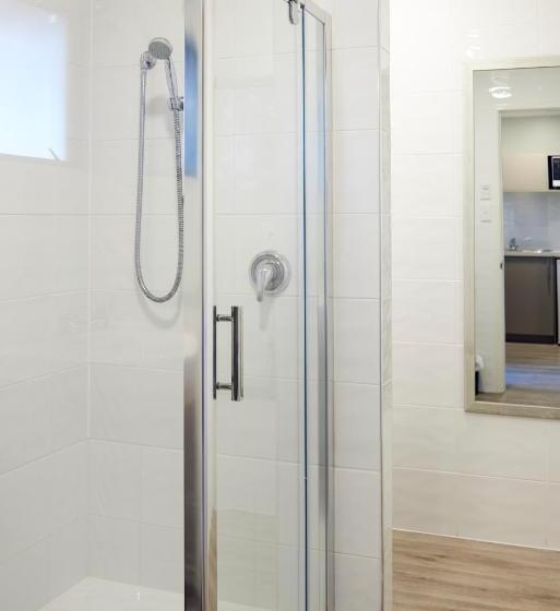 Suite, Emerald Inn On Takapuna Beach