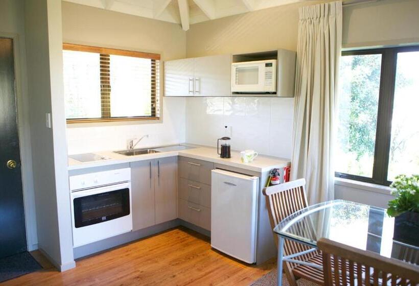 Family Room, Emerald Inn On Takapuna Beach