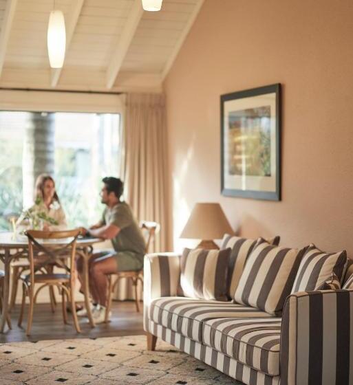 Suite, Emerald Inn On Takapuna Beach