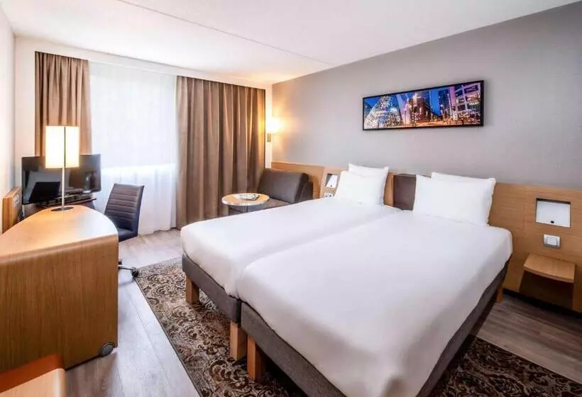 スーペリアトリプルルーム, Novotel Rotterdam Schiedam