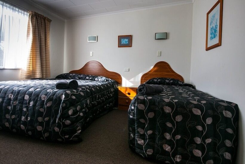 דירת אקזקיוטיב, חדר שינה 1, Charles Court Motel