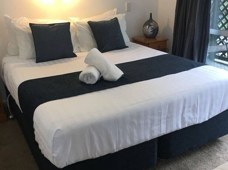 آپارتمان خانوادگی 2 خوابه, Colonial House Motel