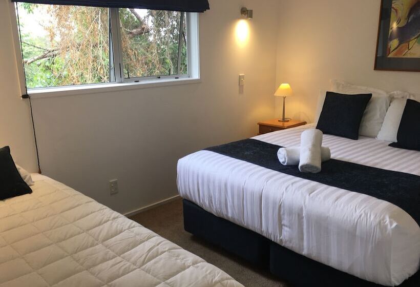 آپارتمان خانوادگی 2 خوابه, Colonial House Motel