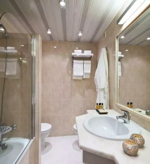 اتاق استاندارد با چشم‌انداز دریا, Ozadi Altura Beach Resort