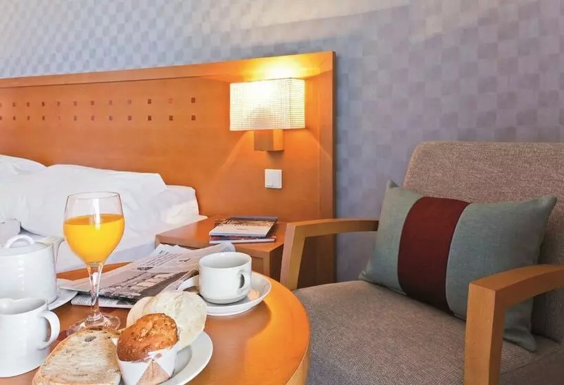 اتاق استاندارد با چشم‌انداز دریا, Ozadi Altura Beach Resort