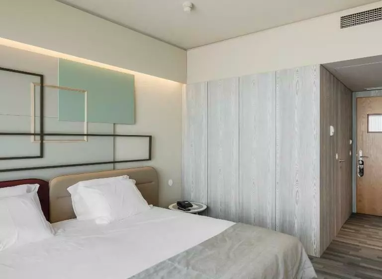 バルコニー付きスタンダードルーム, Axis Ofir Beach Resort
