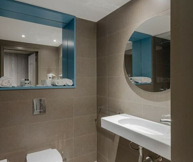 Семейный Номер, Axis Ofir Beach Resort