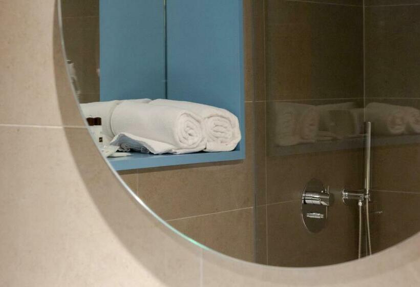 스위트, Axis Ofir Beach Resort