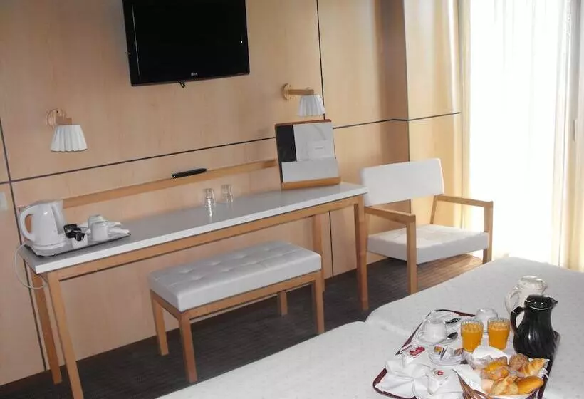 اتاق استاندارد با چشم‌انداز دریا, Axis Vermar Conference & Beach