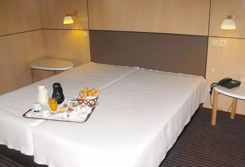 اتاق استاندارد با چشم‌انداز شهر, Axis Vermar Conference & Beach
