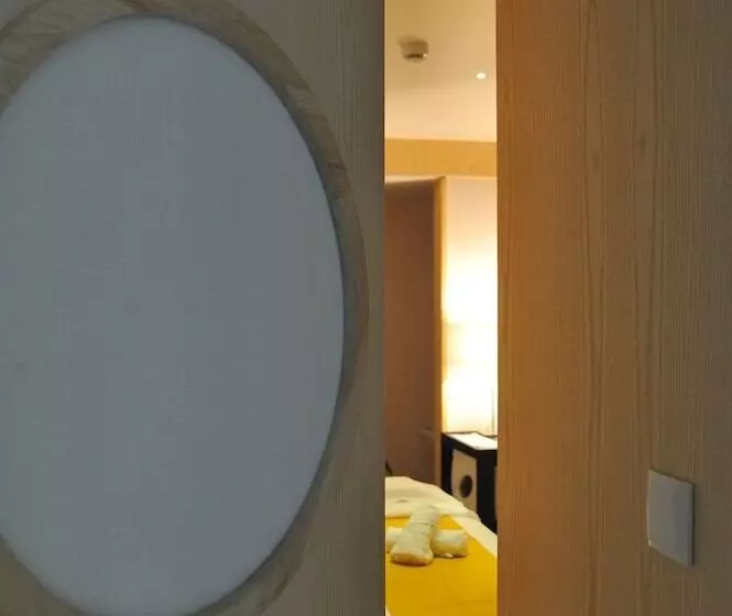 اتاق استاندارد, Axis Vermar Conference & Beach
