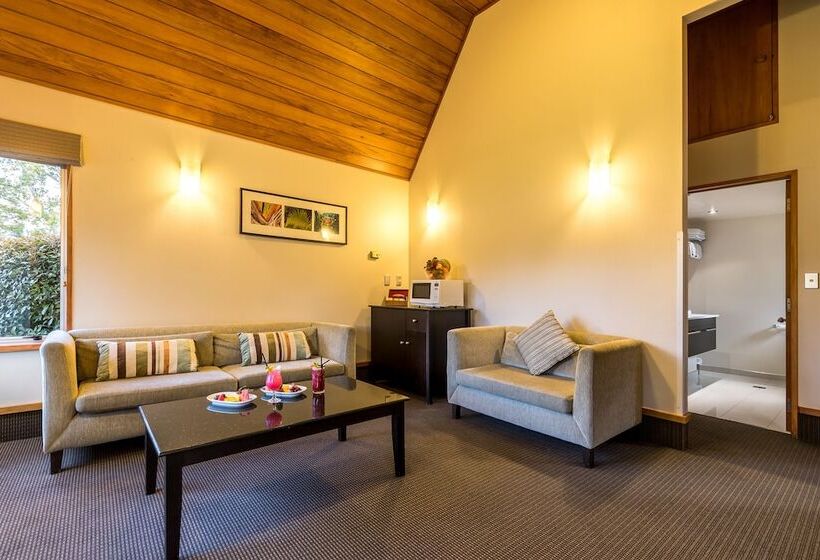 ویلا دلوکس 2 خوابه, Distinction Te Anau Hotel & Villas