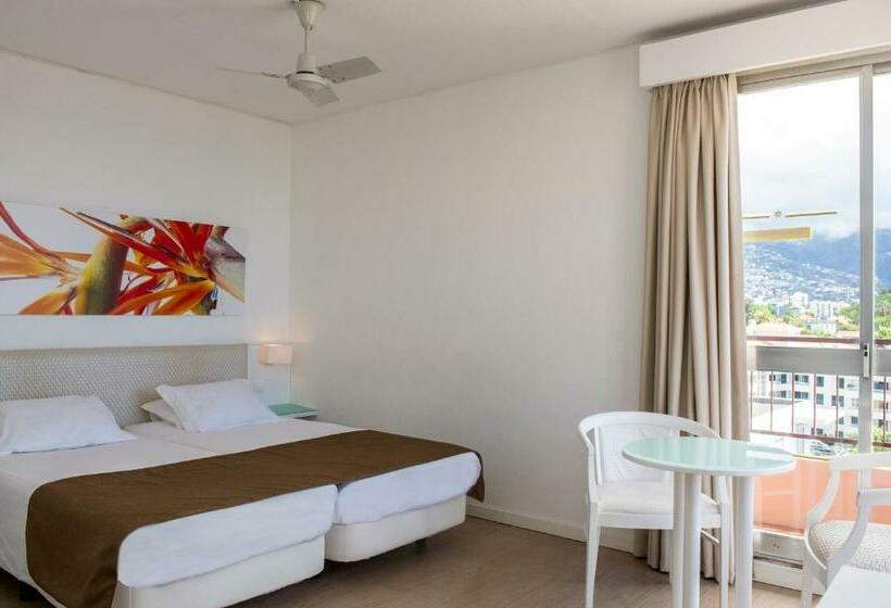 标准间, Dorisol Estrelicia