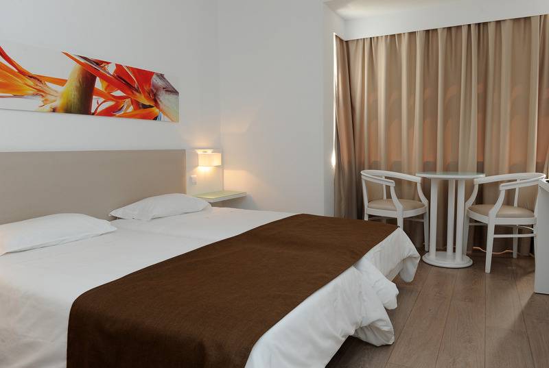 标准间, Dorisol Estrelicia