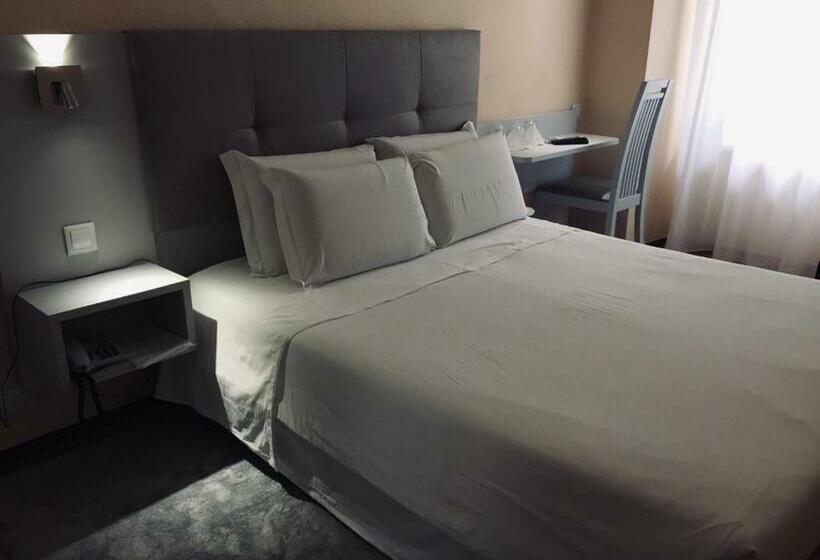 اتاق استاندارد, Excelsior