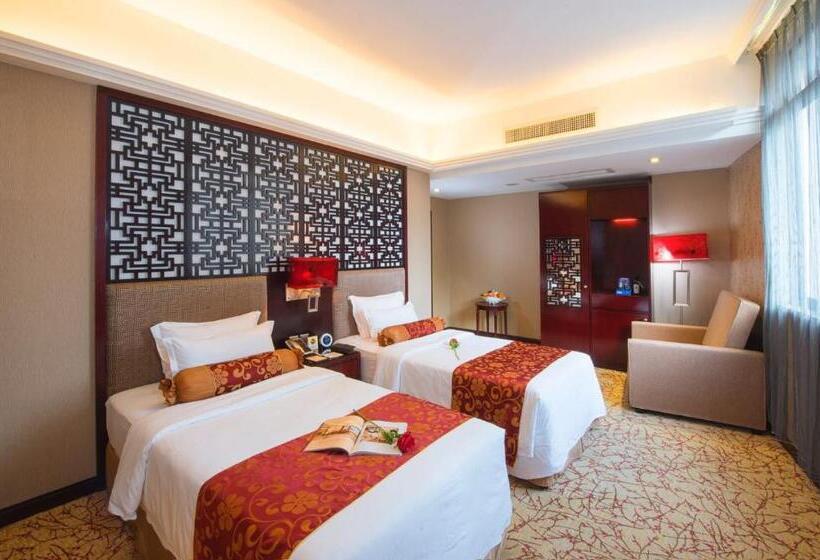 اتاق کلاسیک سه تخته, Metropole