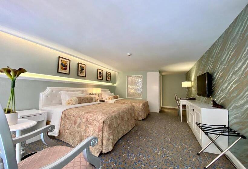 سوییت خانوادگی, Metropole