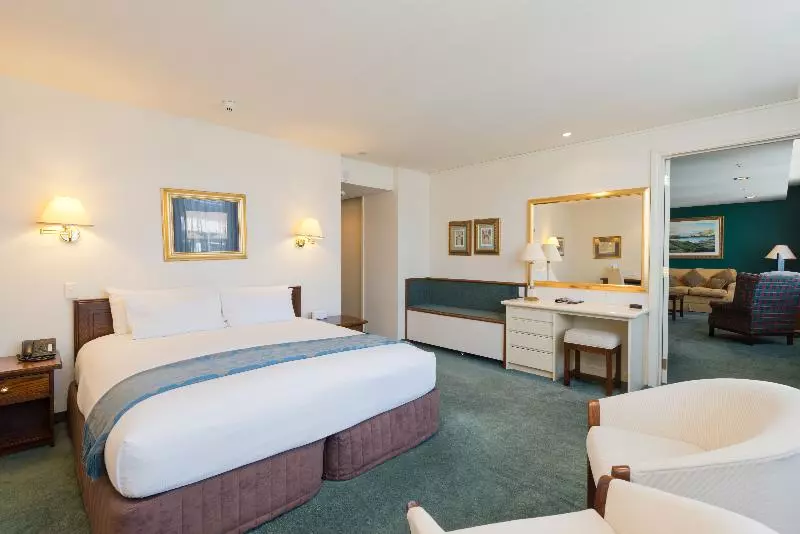 キングサイズベッドのスイートルーム, Scenic Hotel Southern Cross