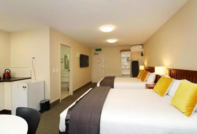 Deluxe-studio, The Victoria Hotel Dunedin