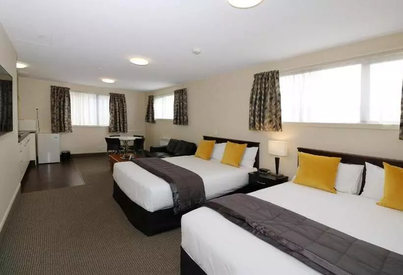 Deluxe-studio, The Victoria Hotel Dunedin
