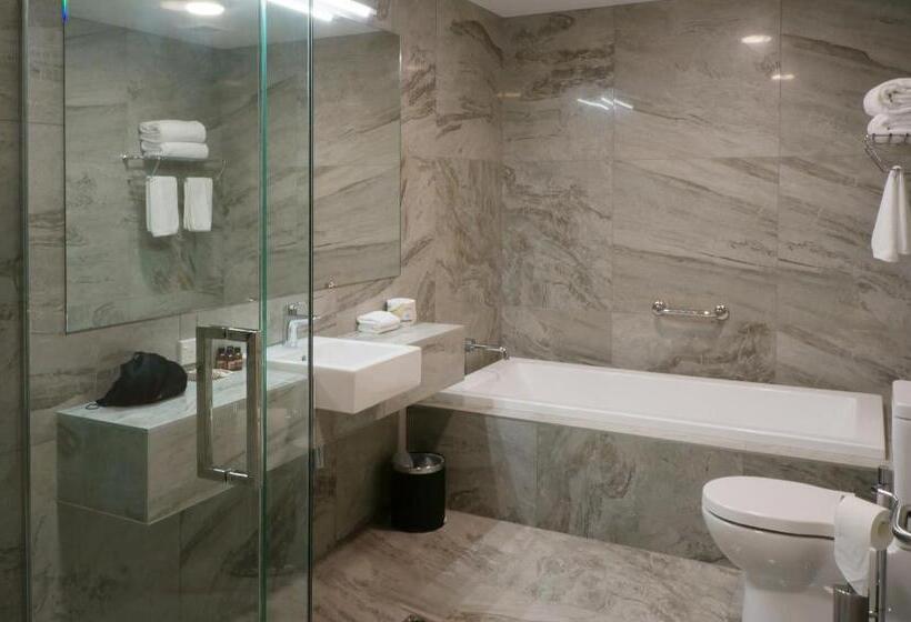 带双人大床的行政管理套房, The Victoria Hotel Dunedin