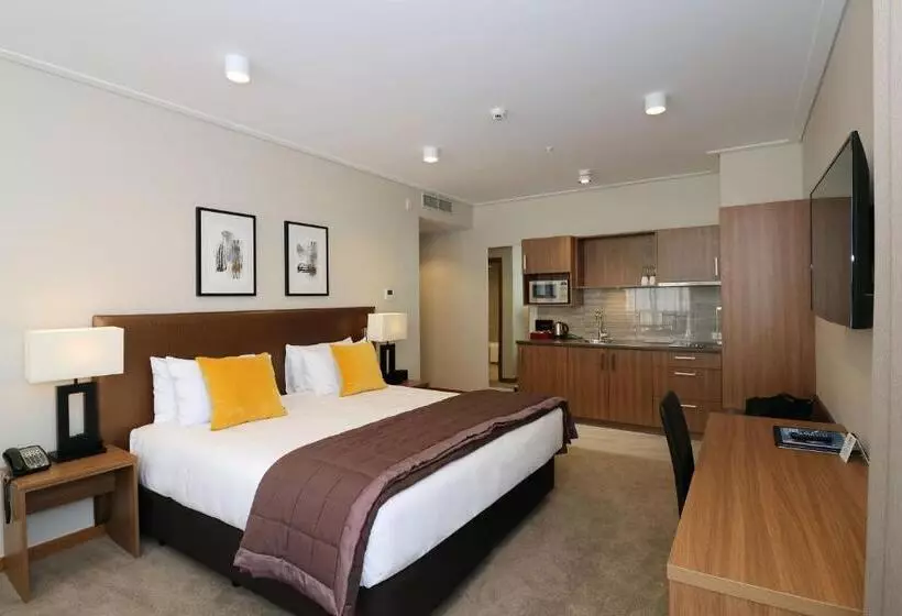 Superior-studio, The Victoria Hotel Dunedin