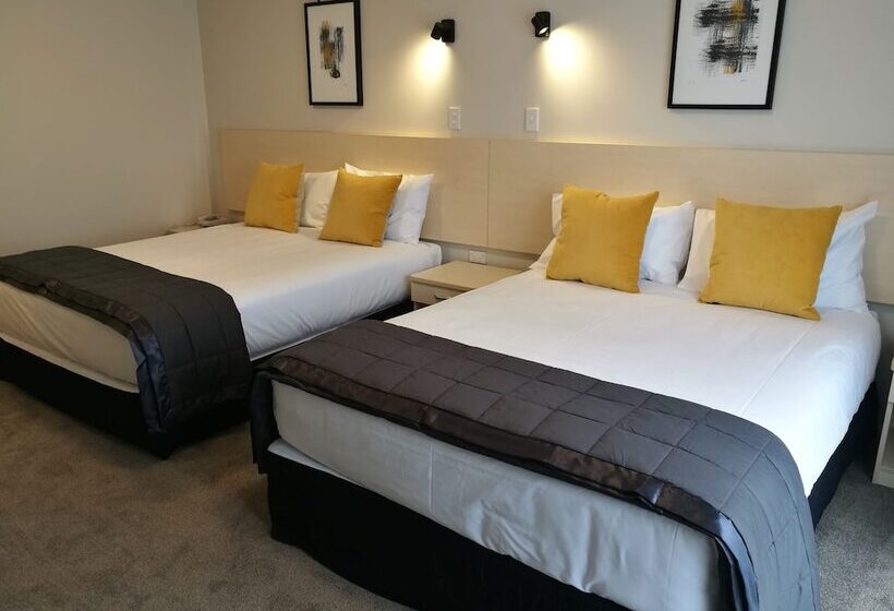 带大床的豪华间, The Victoria Hotel Dunedin