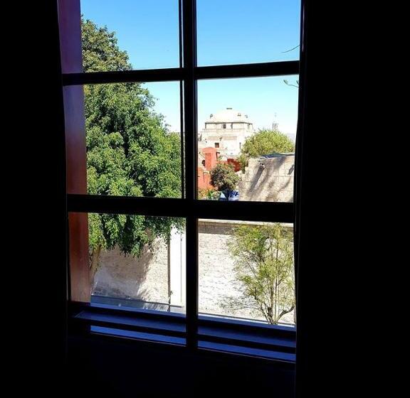 スーペリアールーム, Viza