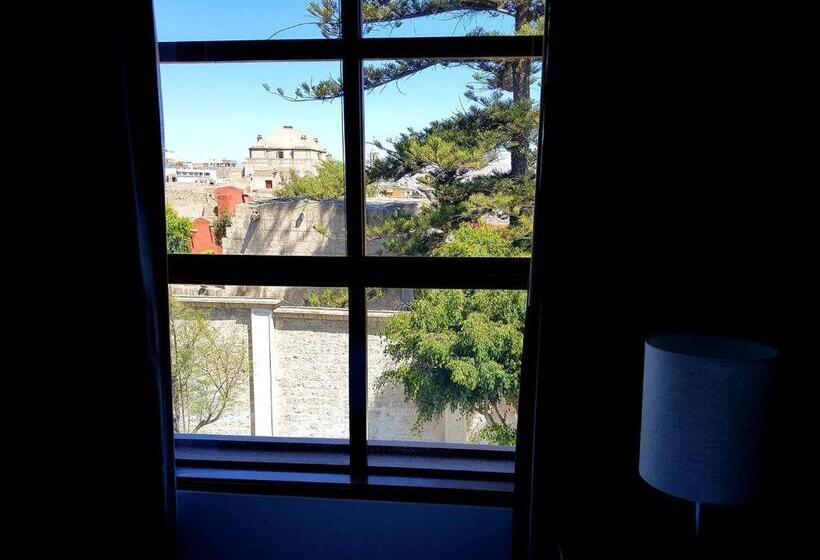 スーペリアールーム, Viza