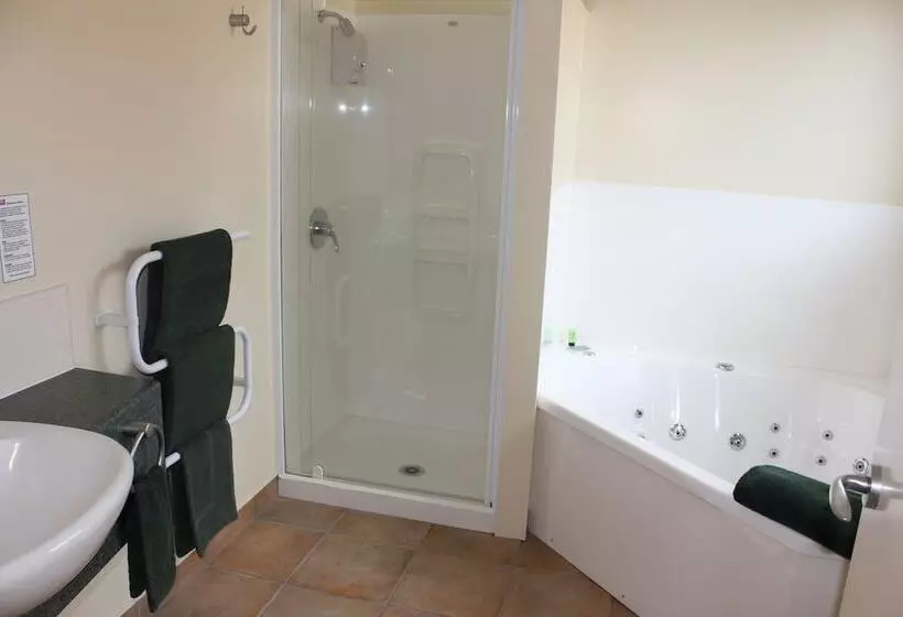 Executive-studio, Bk S Egmont Motor Lodge