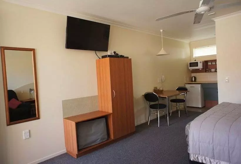 Executive-studio, Bk S Egmont Motor Lodge