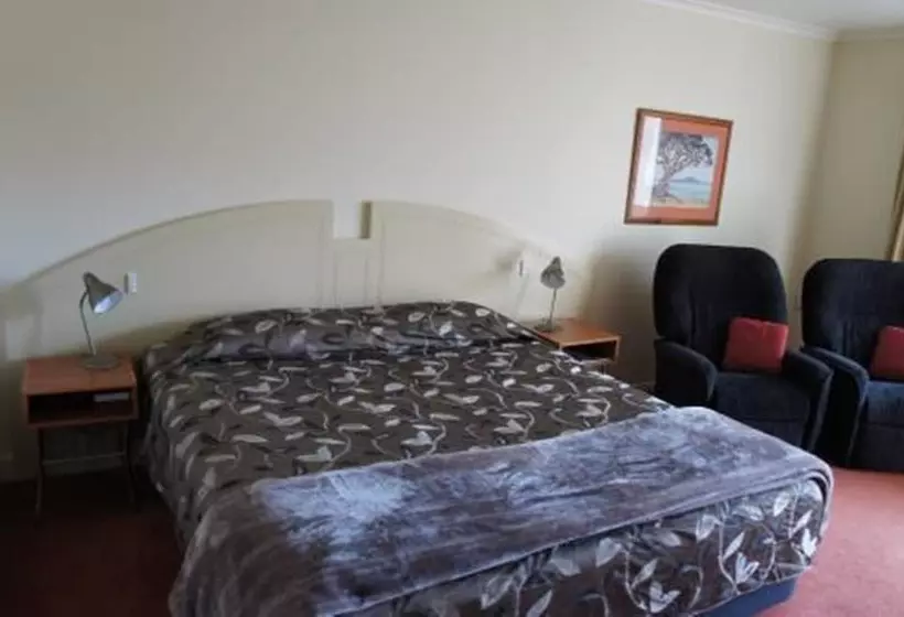 Executive-studio, Bk S Egmont Motor Lodge