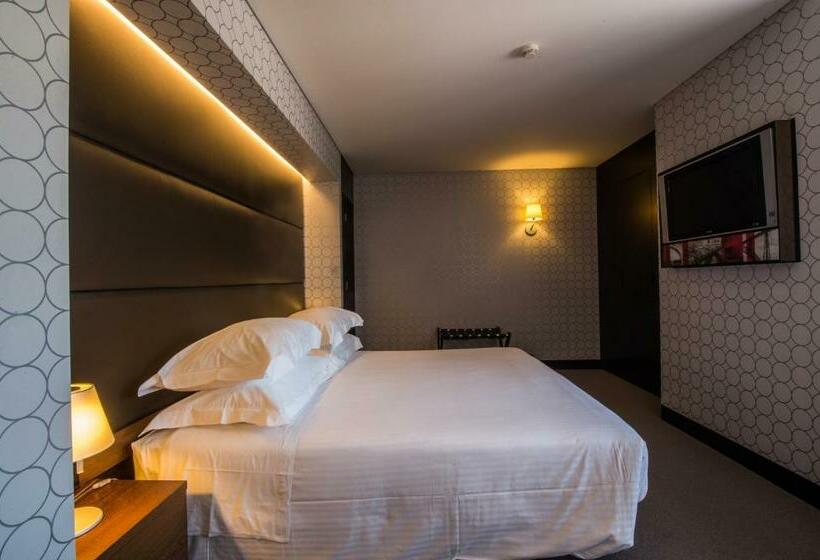 سوییت لوکس, Porto Palácio Hotel By The Editory