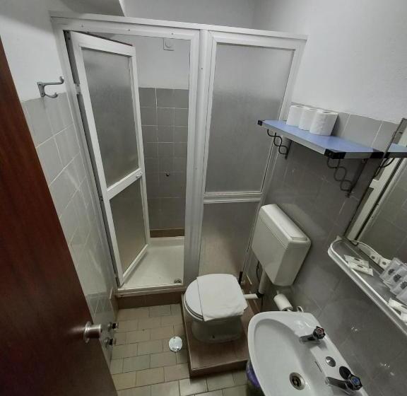 Кровать в Общей Комнате, Dbv Guesthouse
