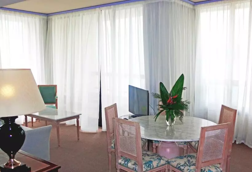 سوییت جونیور, Pestana Bahia Praia Nature & Beach Resort