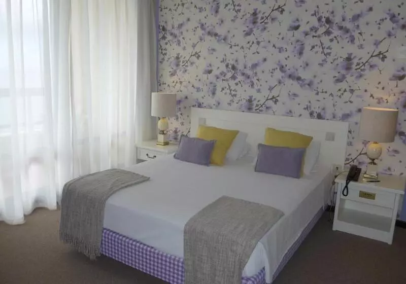 اتاق استاندارد با چشم‌انداز باغ, Pestana Bahia Praia Nature & Beach Resort