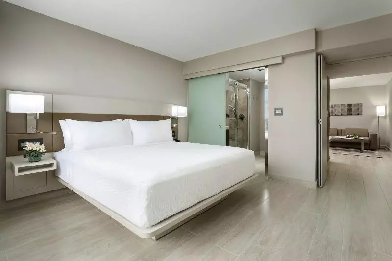 سوئیت با تخت بزرگ, Ac Hotel By Marriott San Juan Condado
